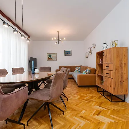 Awesome In Betina (Sibenik-Knin)