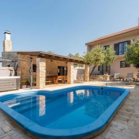 Awesome In Prázdninový dům Betina (Sibenik-Knin)
