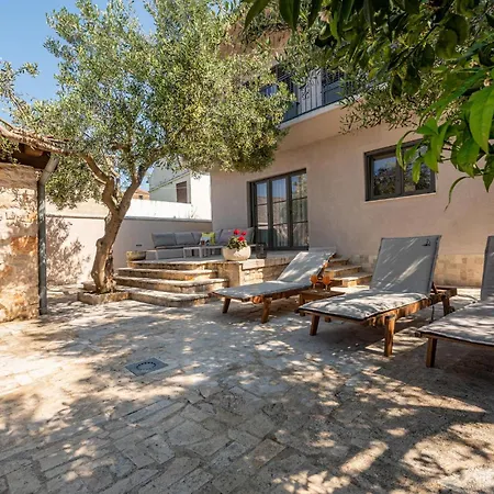 Vikendica Awesome In Betina (Sibenik-Knin)