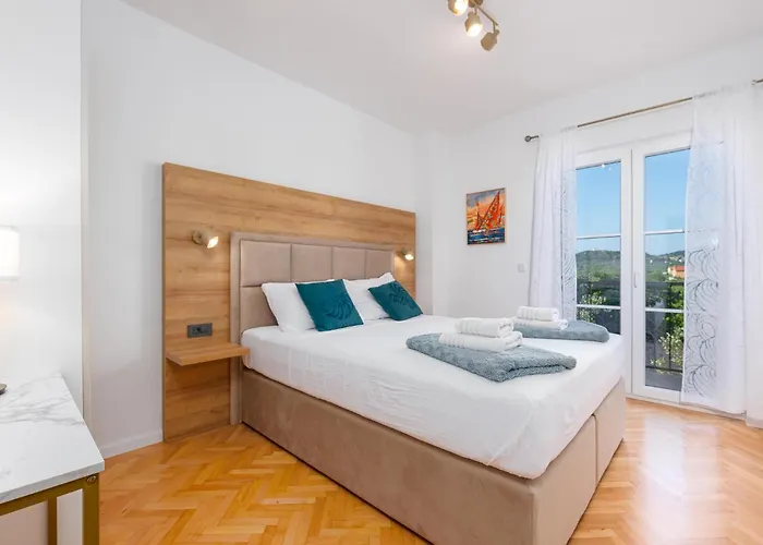 Awesome In Betina (Sibenik-Knin)