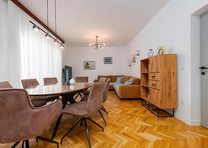 Awesome In Betina (Sibenik-Knin)