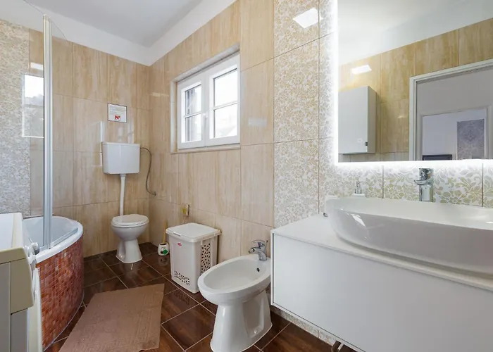 Vikendica Awesome In *