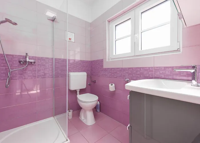 Vikendica Awesome In *