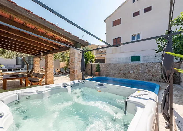 Vikendica Awesome In *