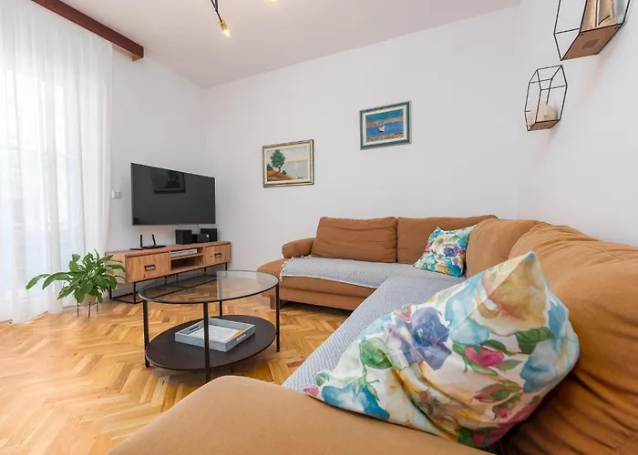 Awesome In * Betina (Sibenik-Knin)