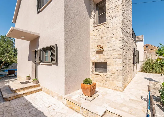 Awesome In Vikendica *